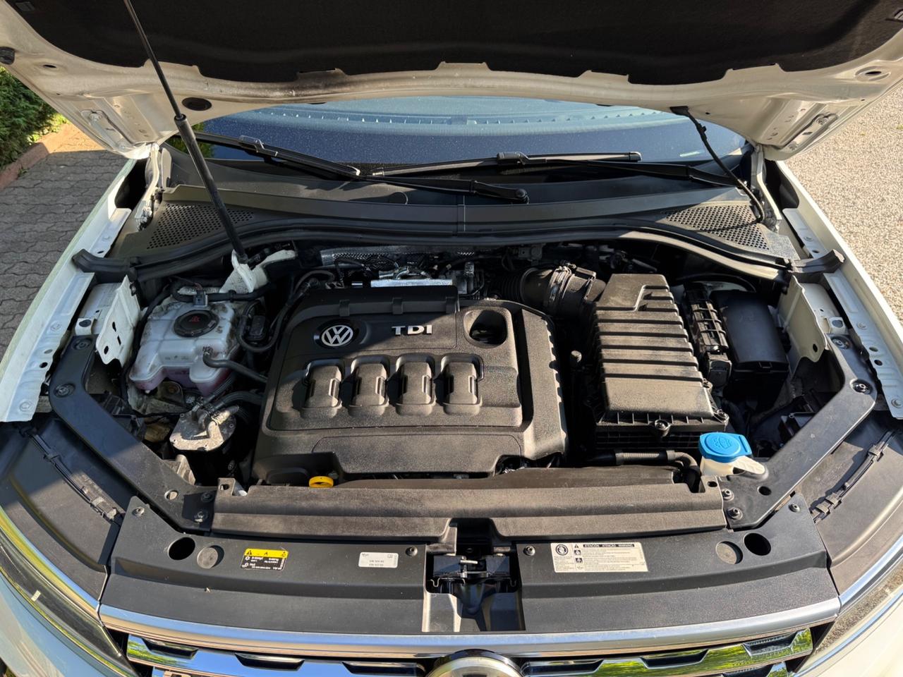 Volkswagen Tiguan 2.0 BiTDI SCR DSG 4MOTION Advanced R-Line BMT