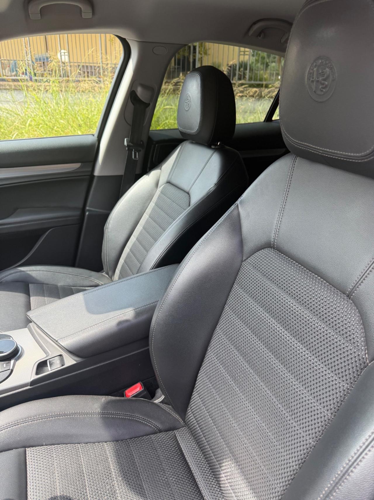 Alfa Romeo Stelvio 2.2 Turbodiesel 210 CV AT8 Q4 Executive