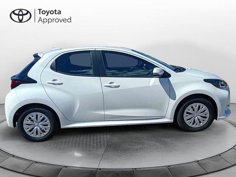 Toyota Yaris 1.5 hybrid Active