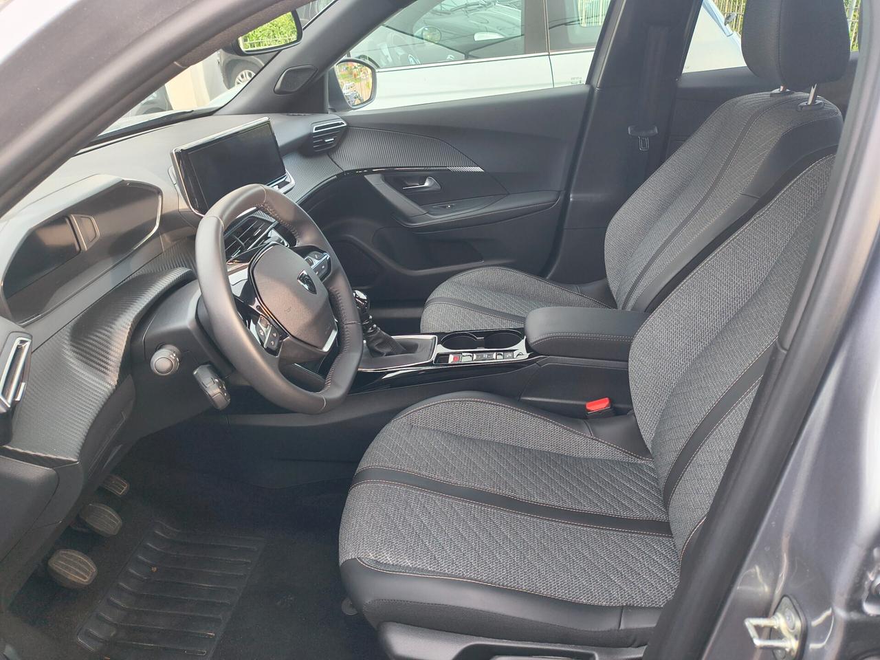 Peugeot 2008 PureTech 100 S&S Allure