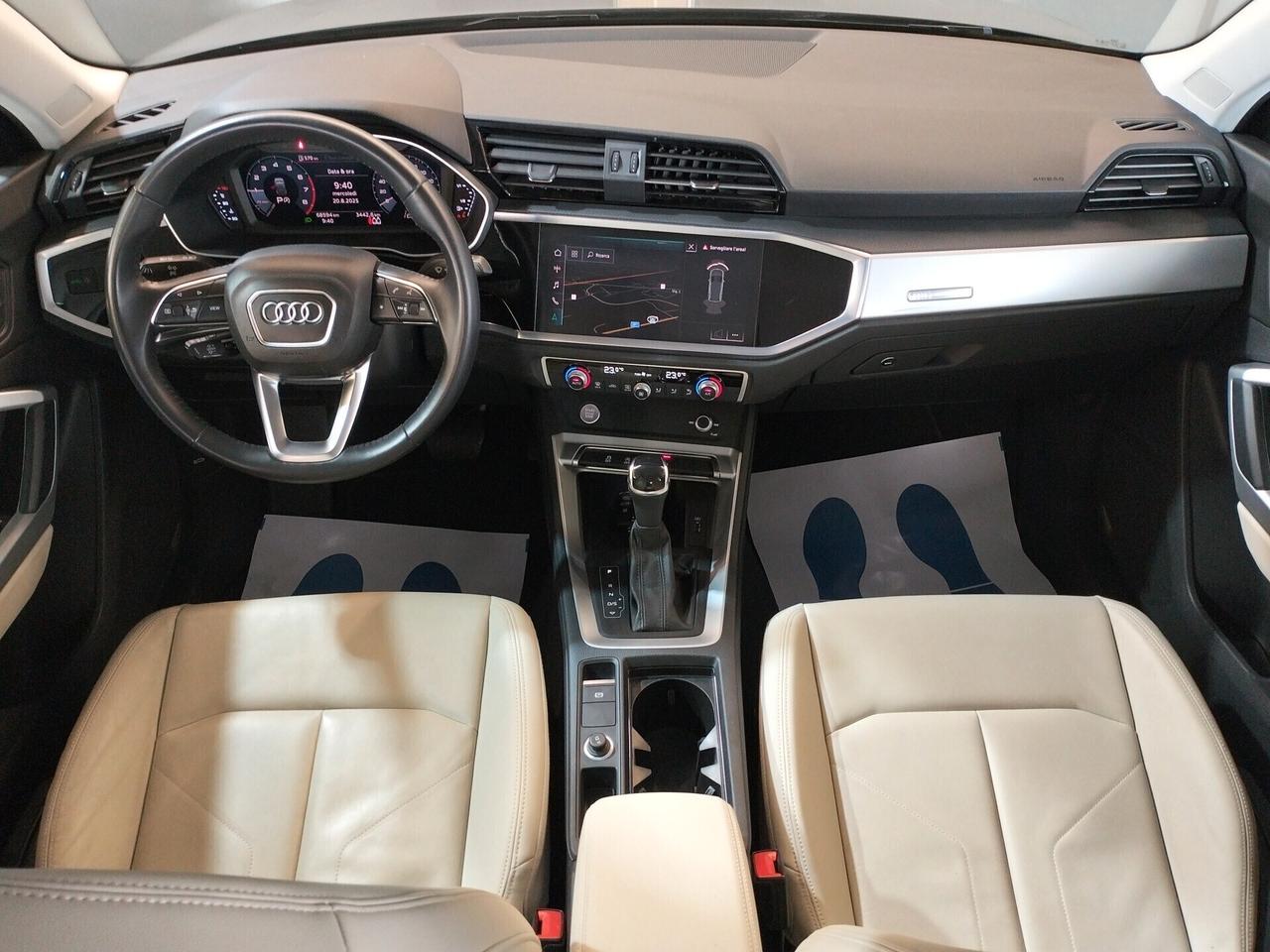 Audi Q3 35 1.5 tfsi Business Advanced s-tronic
