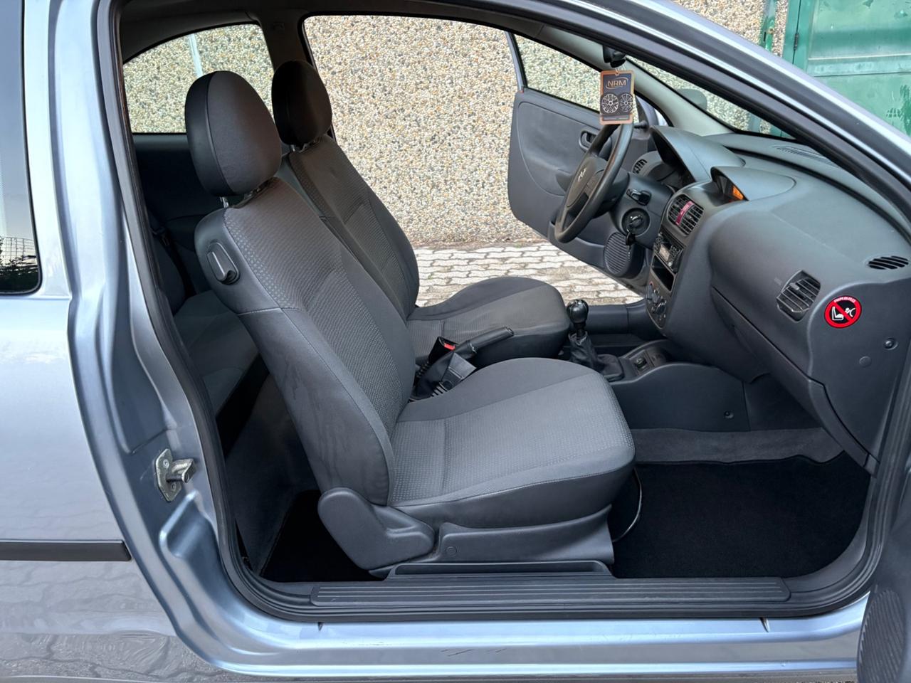 Opel Corsa 1.2i 3 porte Club - 84.000 KM