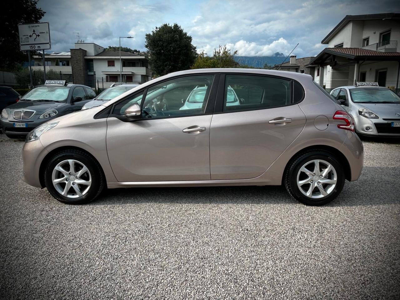 Peugeot 208 1.4 HDi 5 porte -UNIPROPR. - NEOPATENT.
