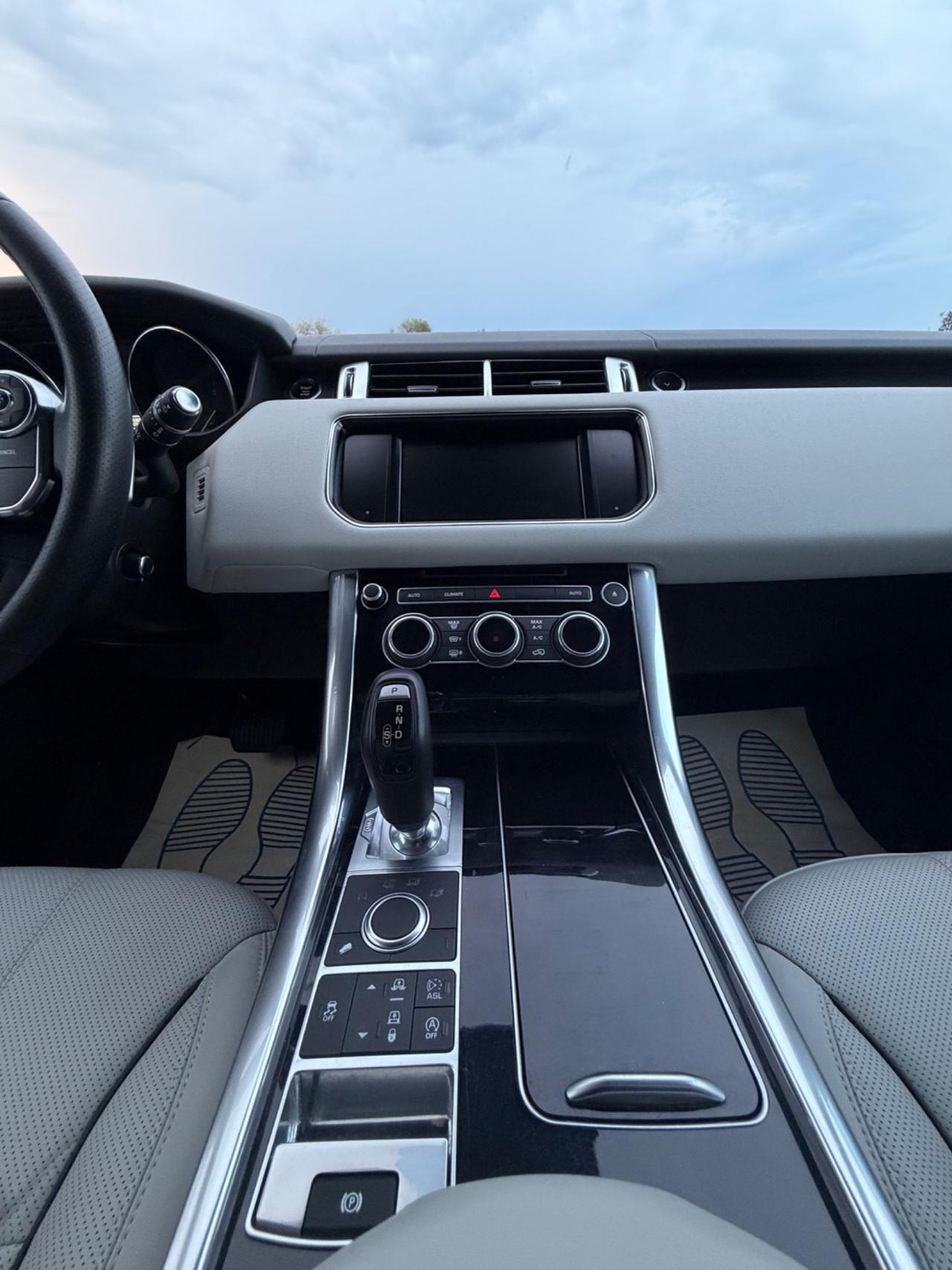 Land Rover Range Sport 3.0 TDV6 SE
