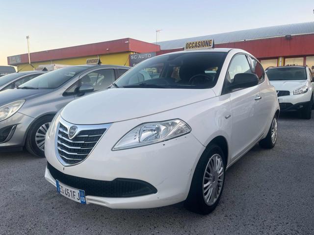 LANCIA Ypsilon 1.2 69 CV 5 porte Silver