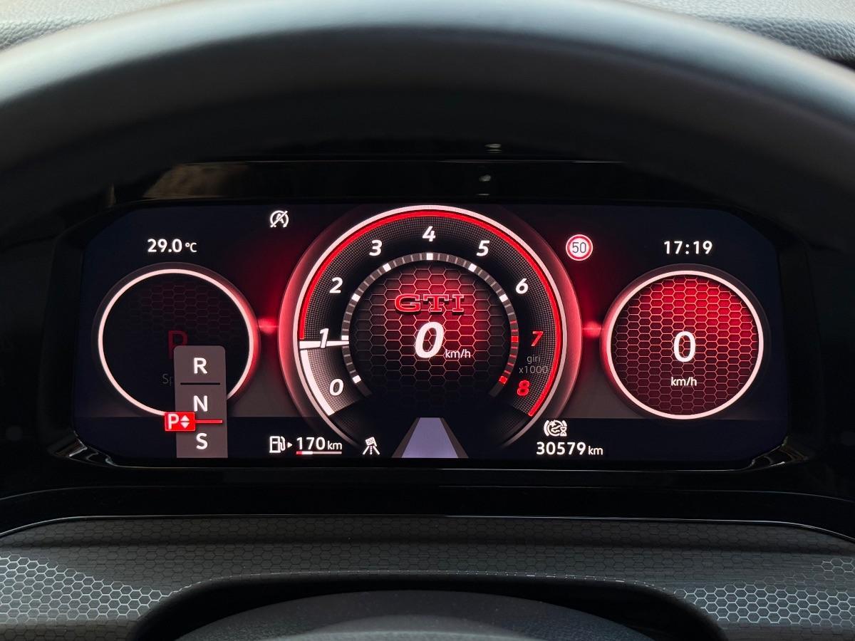 Volkswagen Golf 8 GTI 2.0 TSI 245 CV