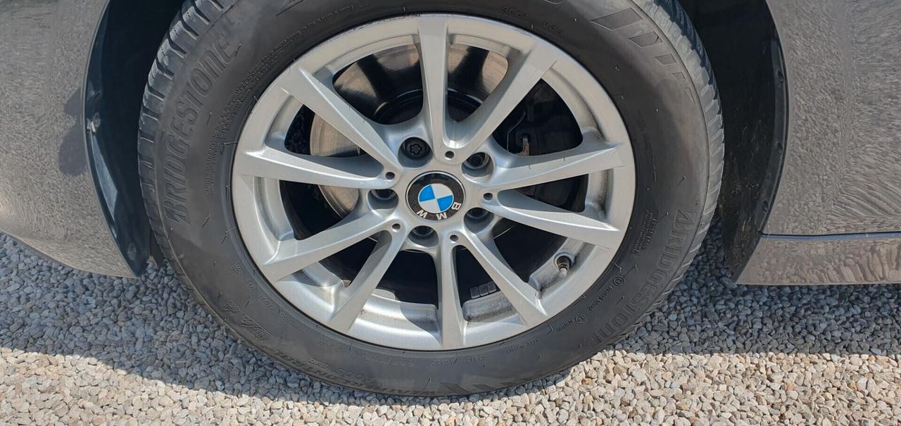 Bmw 320d Efficient Dynamics Touring Business Advantage aut.