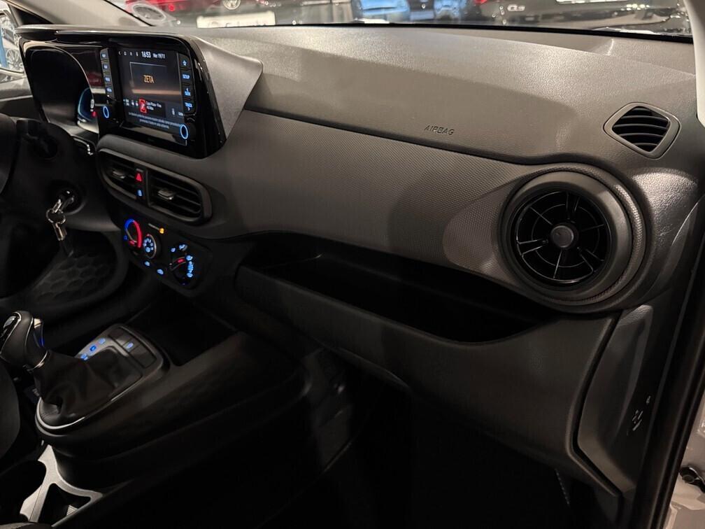 Hyundai i10 1.0 mpi Connectline 63cv auto Nav App Con 15" Neop