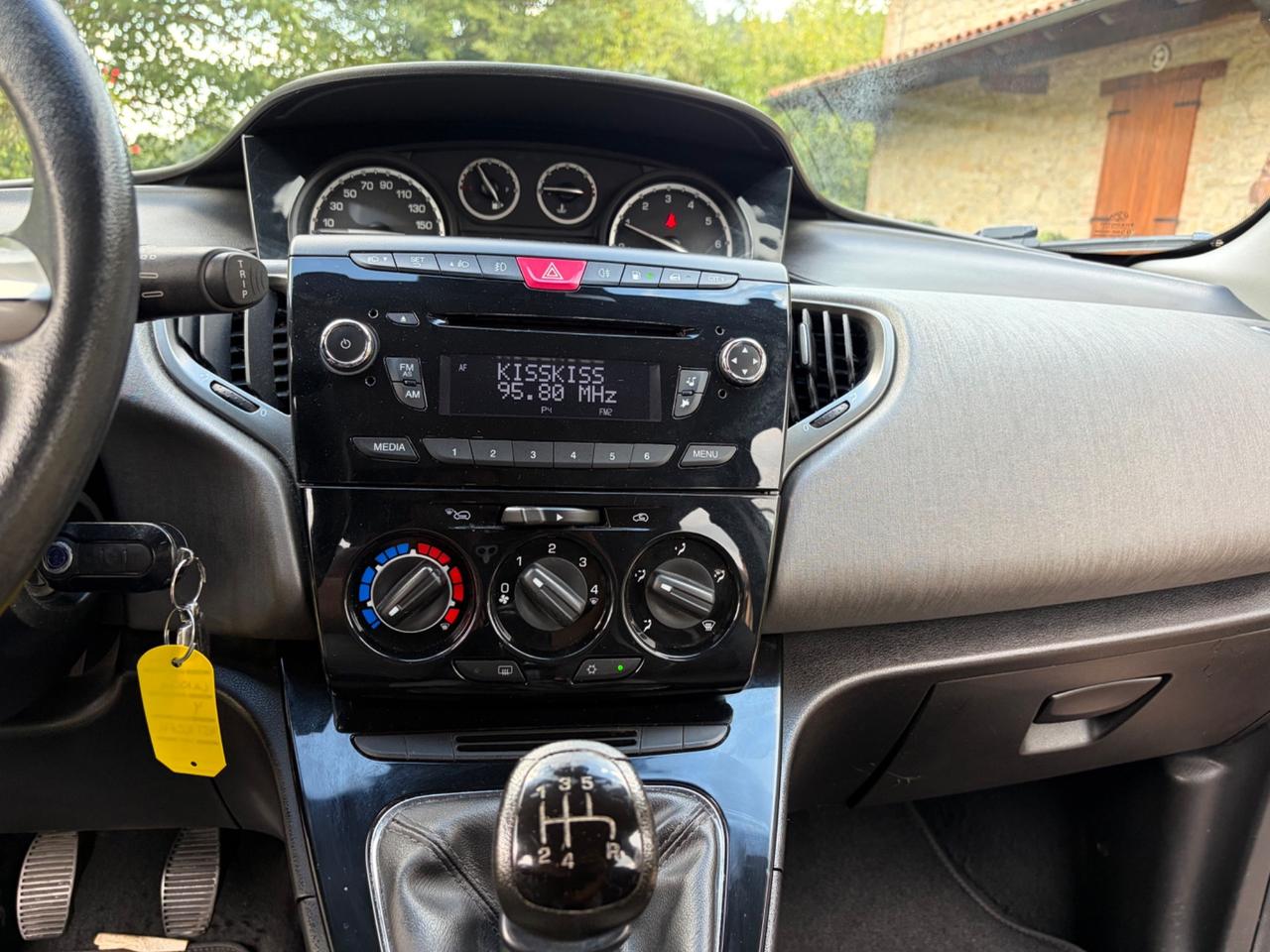 Lancia Ypsilon 1.2 69 CV 5 porte GPL Ecochic Gold