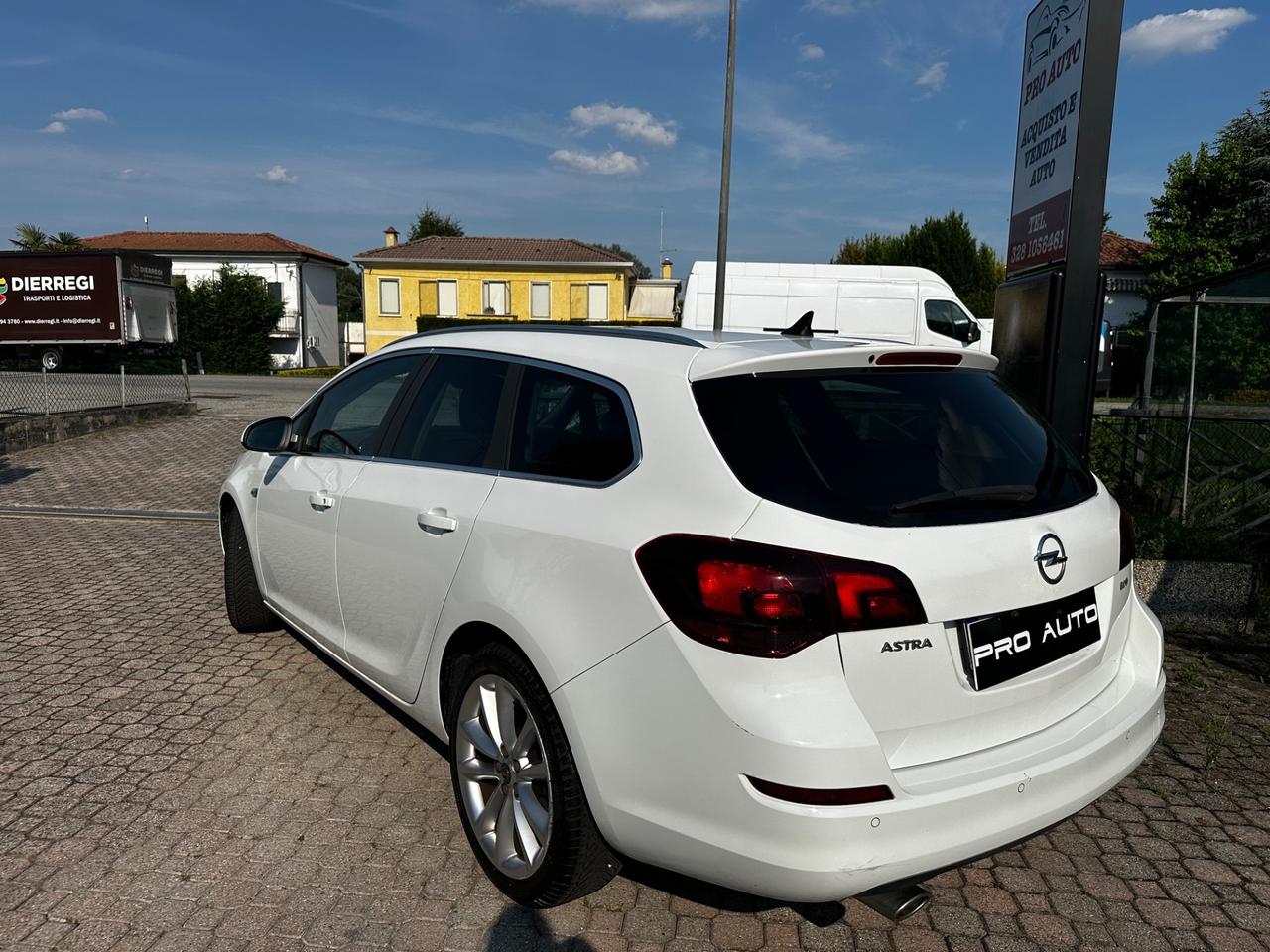 Opel Astra 1.4 Turbo 140CV Sports Tourer GPL Tech Elective