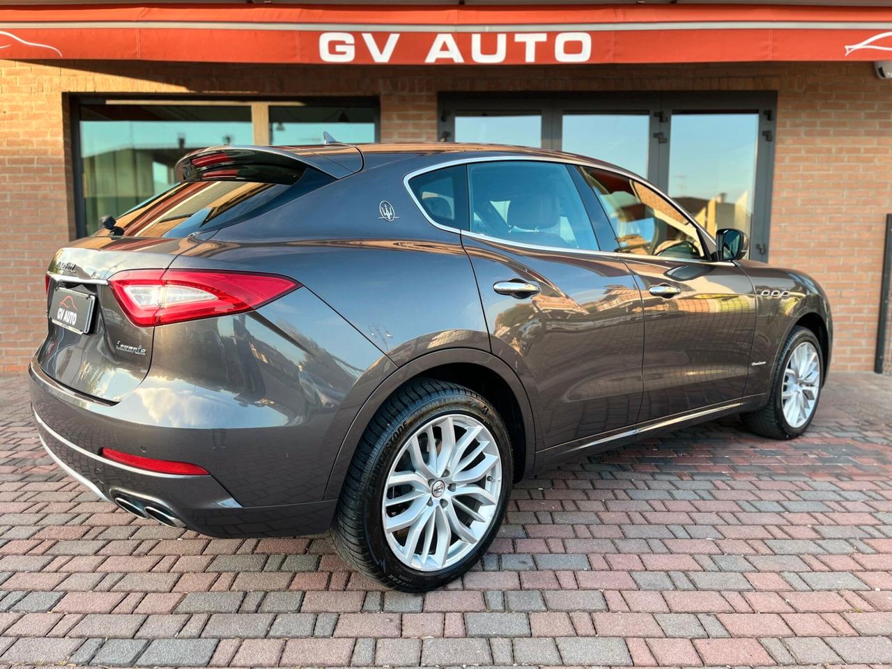 MASERATI LEVANTE 250cv AWD GRANLUSSO