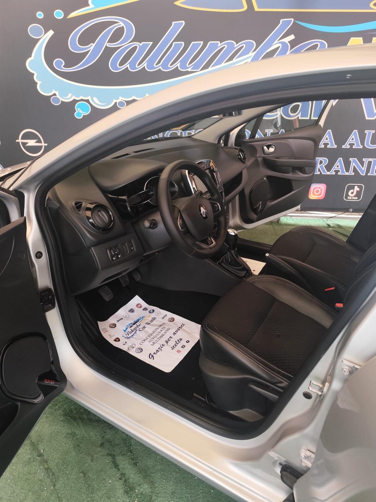 Renault Clio TCe 12V 90 CV 5 porte Moschino Life