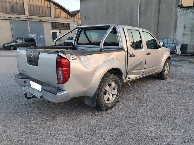 Nissan Navara (D40) 2.5 dCi 171CV 4WD Cabina Doppia SE