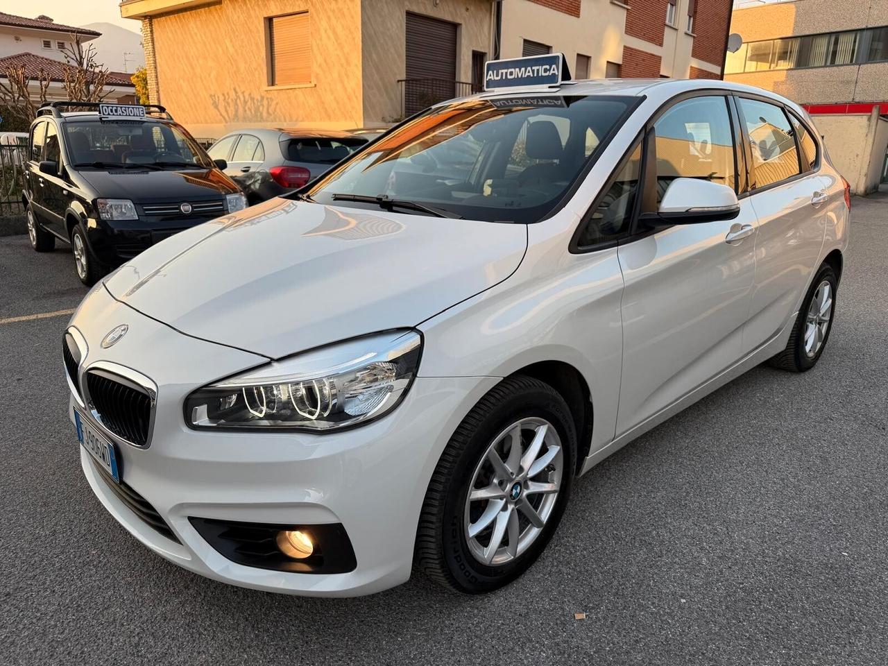 Bmw Active Tourer 218d Active Tourer Advantage Automatica *NAVI/XENO/PORTELLONE ELETTRICO*