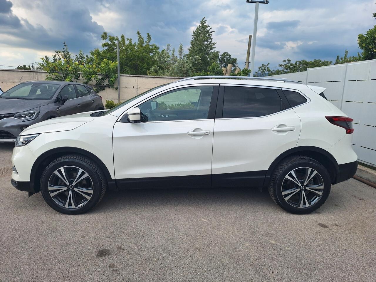 Nissan Qashqai N-CONNECTA 1.5 dCi 115cv AUTOMAT. TETTO PAN.