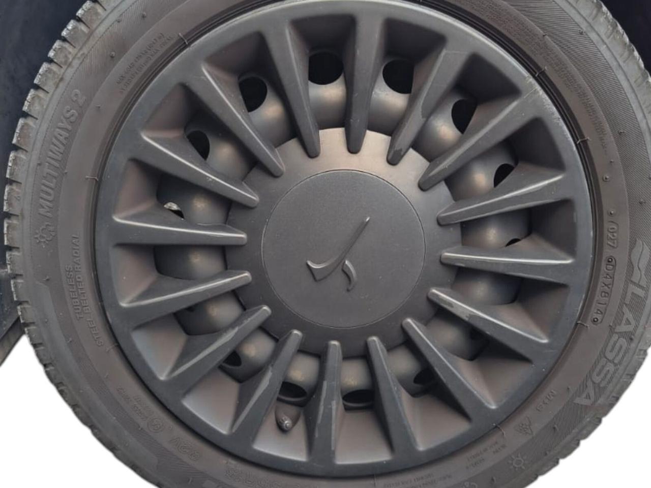 Lancia Ypsilon 1.0 FireFly 5 porte S&S Hybrid Silver