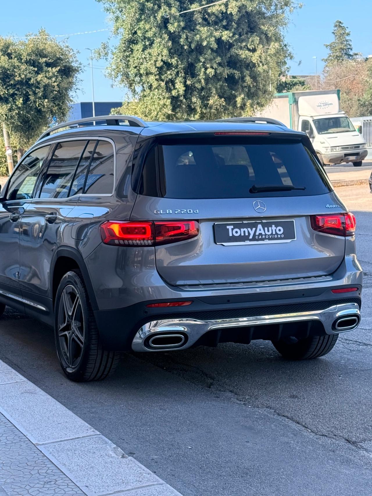 Mercedes-benz GLB 220 d Premium 4matic auto AMG con LUCI SOFFUSE,TELECAMERA,APPLE CARPLAY,NAVI,VIRTUAL COCKPIT,SCHERMO