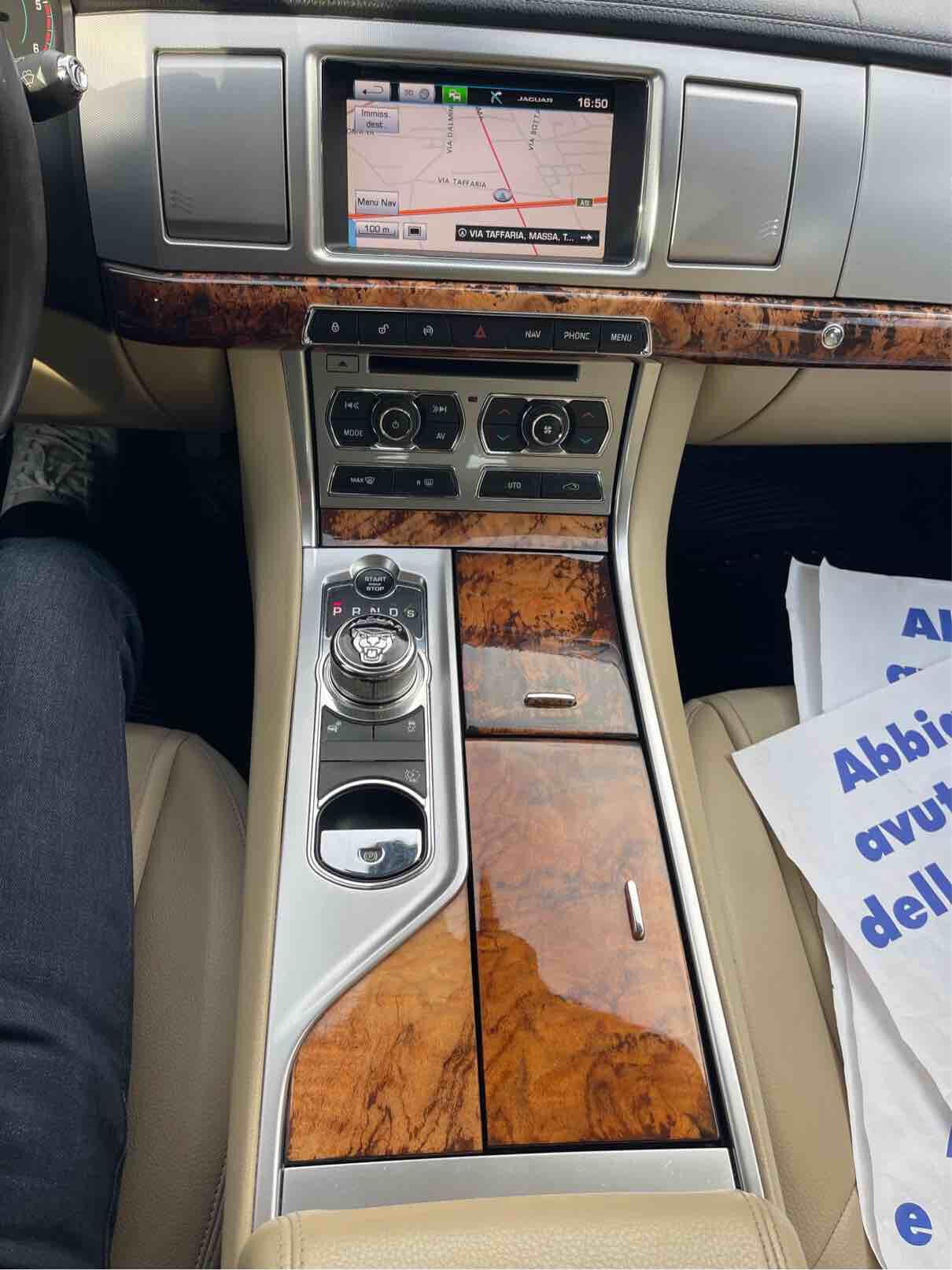 JAGUAR XF - AUTOMATICA -BUSINESS EDITION - 2.2 DIESEL