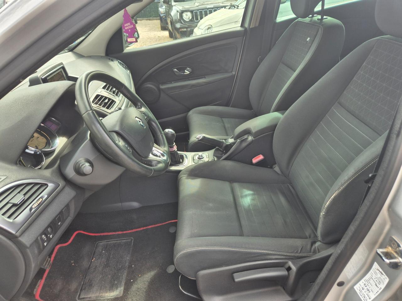 Renault Mégane dCi 110CV EDC Sport Limited