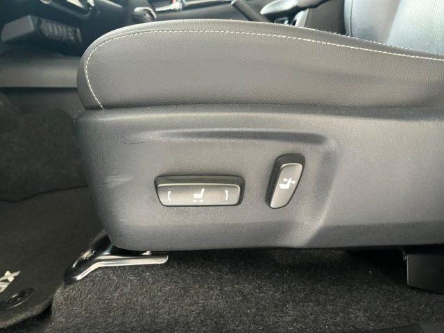 TOYOTA Hilux 2.4 D-4D 4WD 4 porte Double Cab Executive