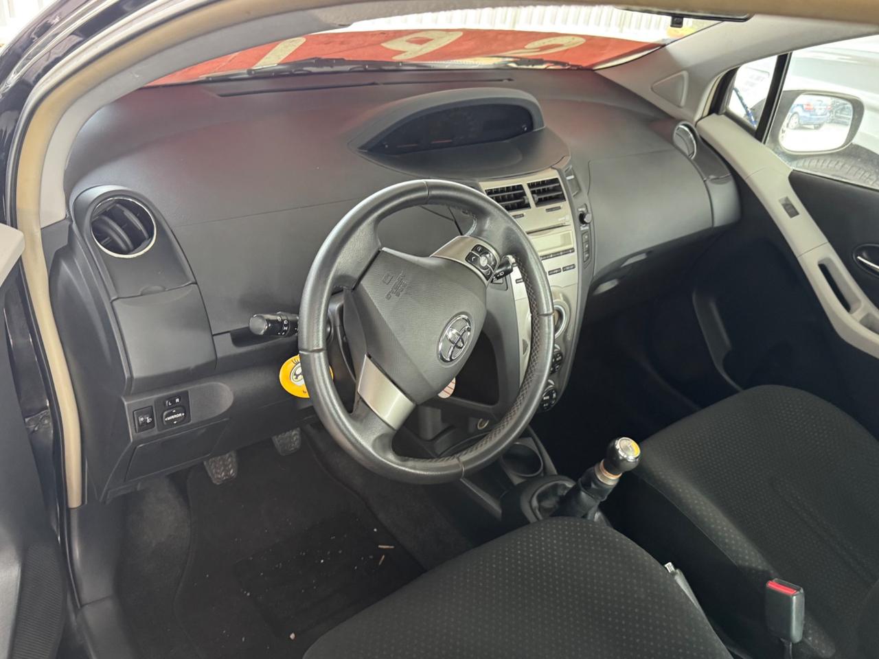 Toyota Yaris 1.0 5 porte Sol GPL