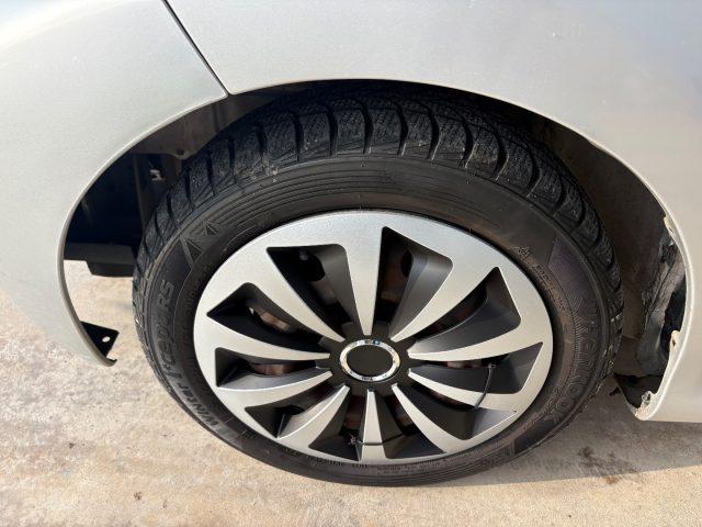 TOYOTA Aygo 1.0 12V VVT-i 5 porte OK NEOPATENTATI 5 PORTE