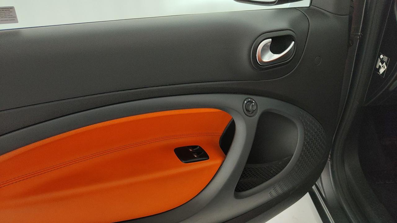 SMART Fortwo Cabrio eq suitegrey-grey 22kW