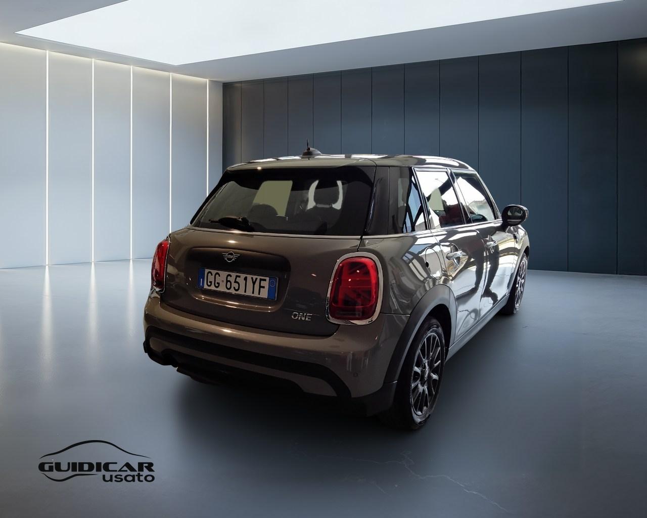 MINI Mini IV F55 2021 5p - Mini 5p 1.5 One Essential 75cv
