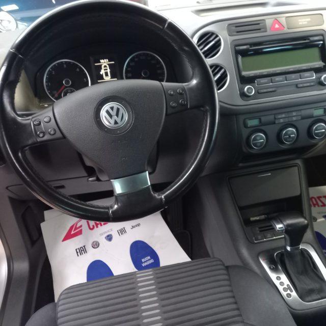 VOLKSWAGEN Tiguan 2.0 TDI DPF 4MOTION tiptronic Track & Field