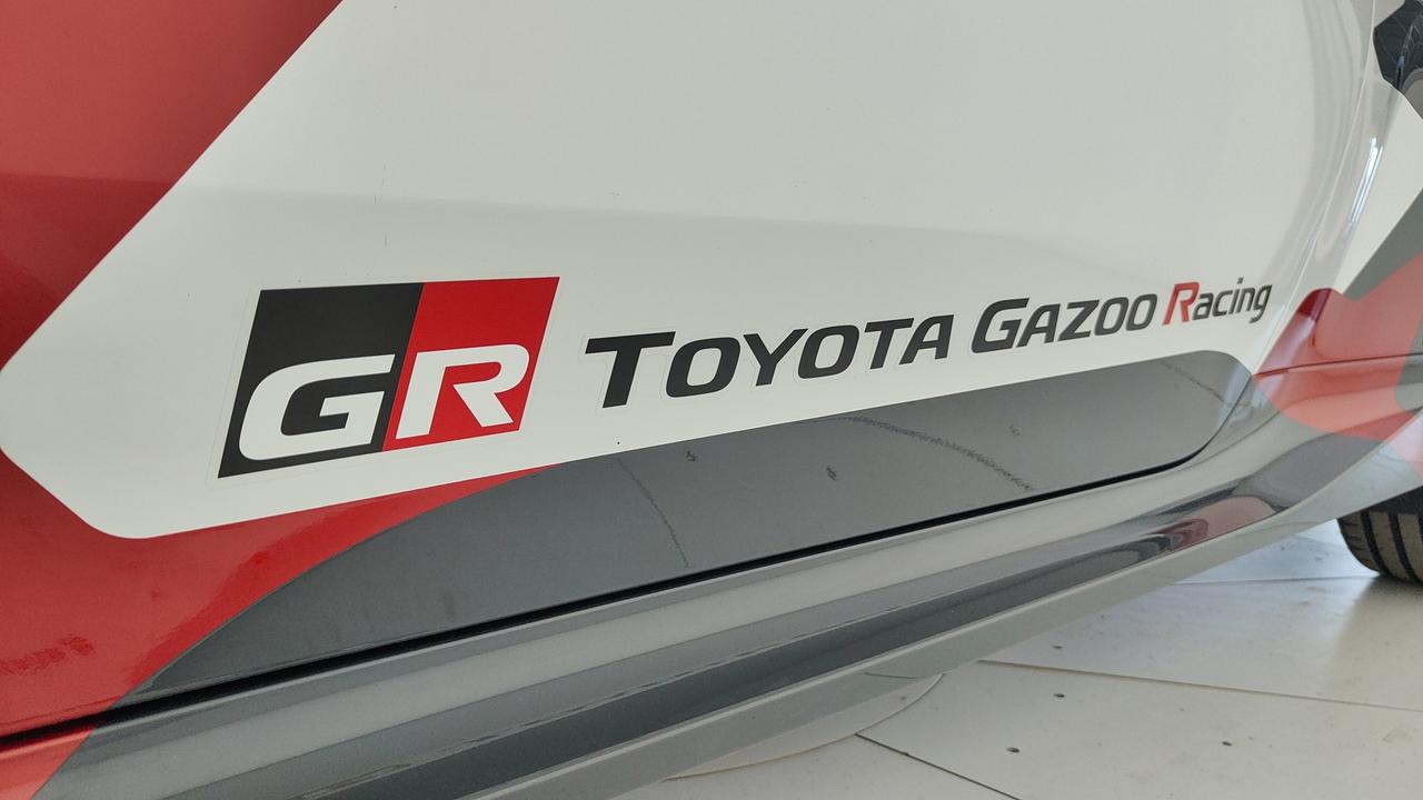 TOYOTA GR Yaris 1.6 Rovanpera Special Edition imt-6