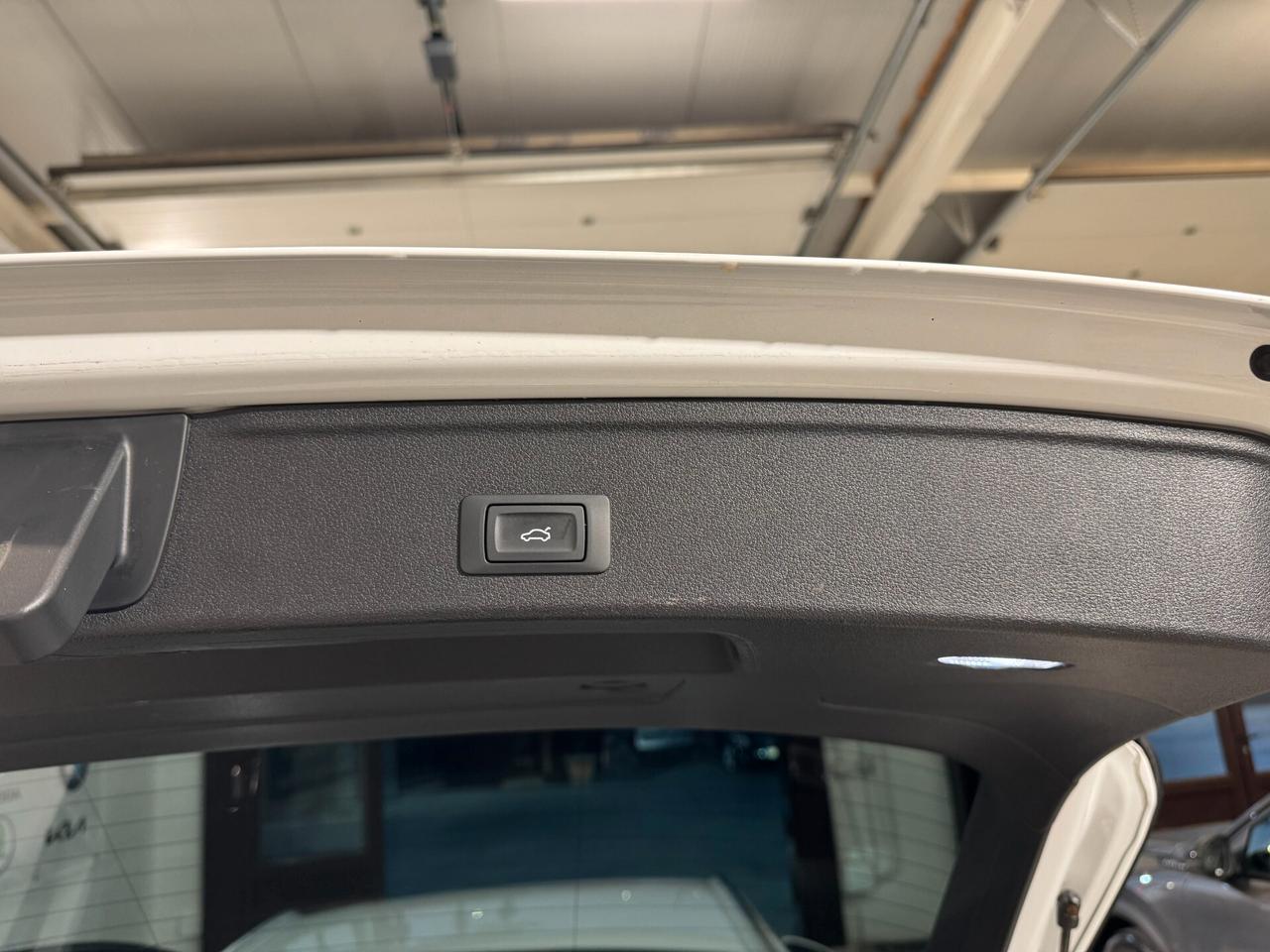 Audi A4 Avant 40 TDI S tronic line edition