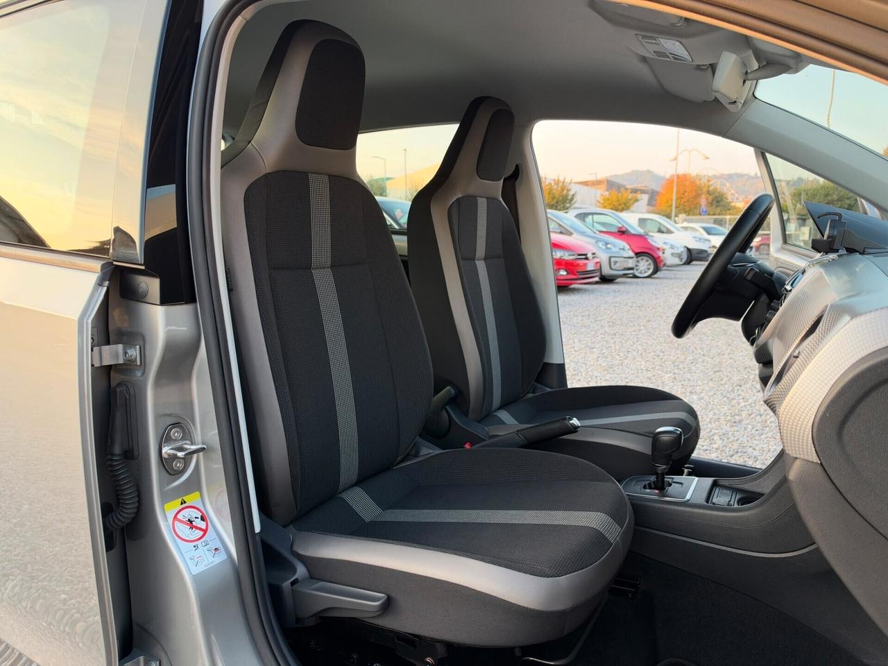 Volkswagen up! 1.0 75 CV 5p.BlueMotion Technology ASG AUTOMATICA OK NEOPATENTATI