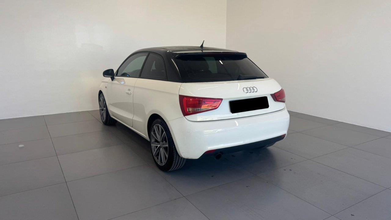 Audi A1 1.6 tdi Ambition 105 Cv.