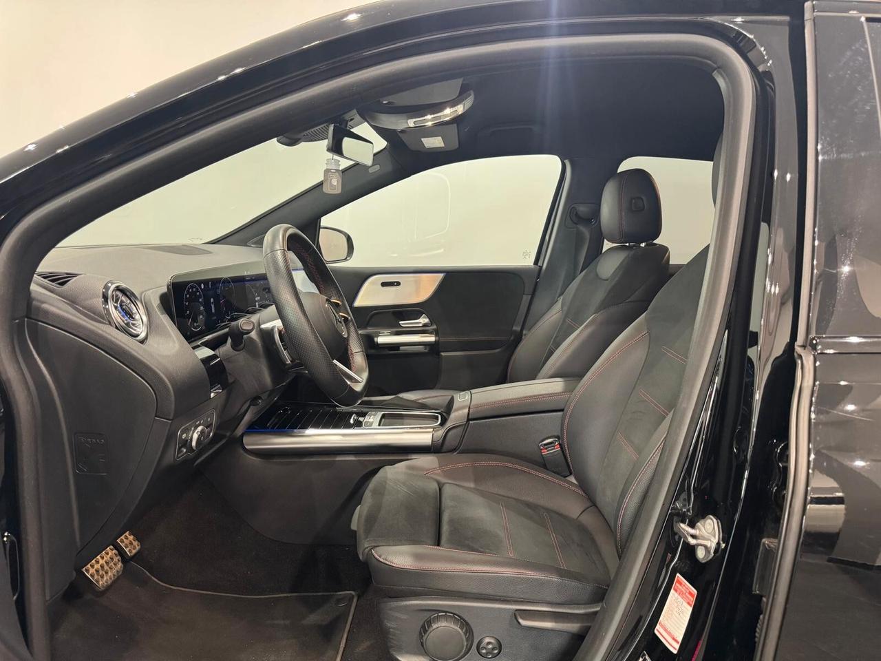 Mercedes-benz B 180 B 180 d Automatic AMG Line Advanced Plus