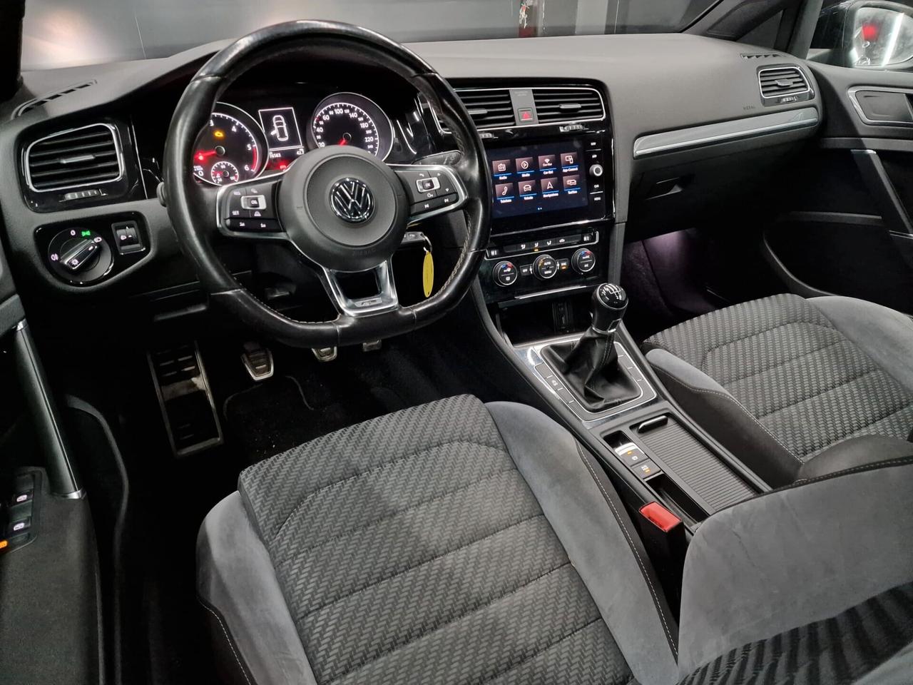 Volkswagen Golf 1.6 TDI 115 CV 5p. R line