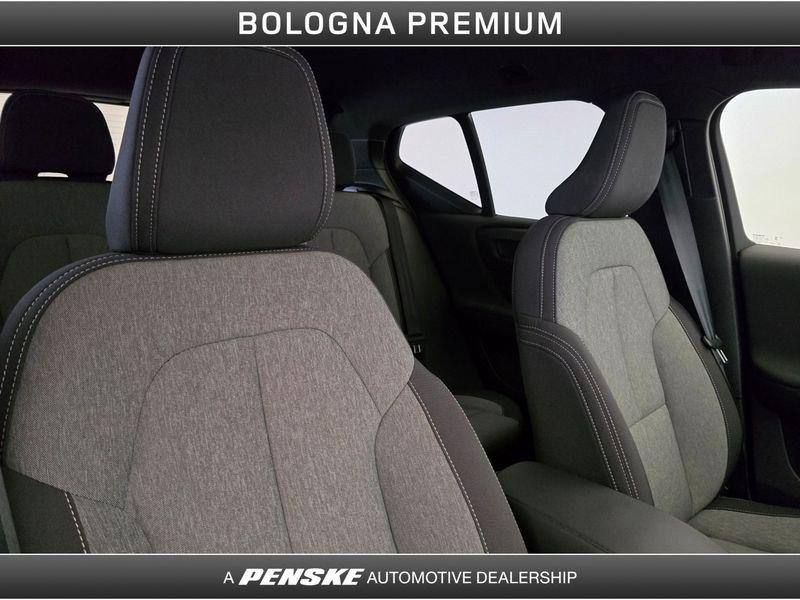 Volvo XC40 B3 automatico Plus Dark