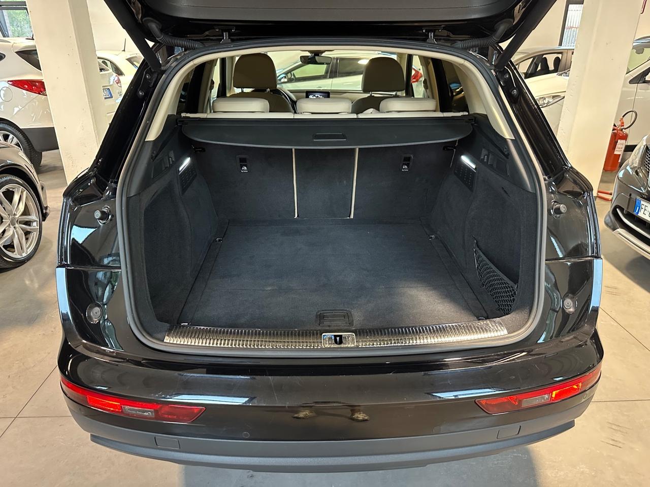 Audi Q5 40 TDI quattro S tronic Business Sport