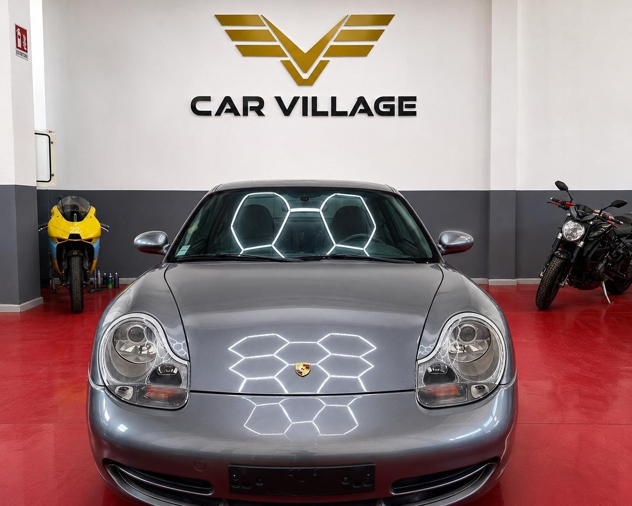 Porsche 911 Carrera cat