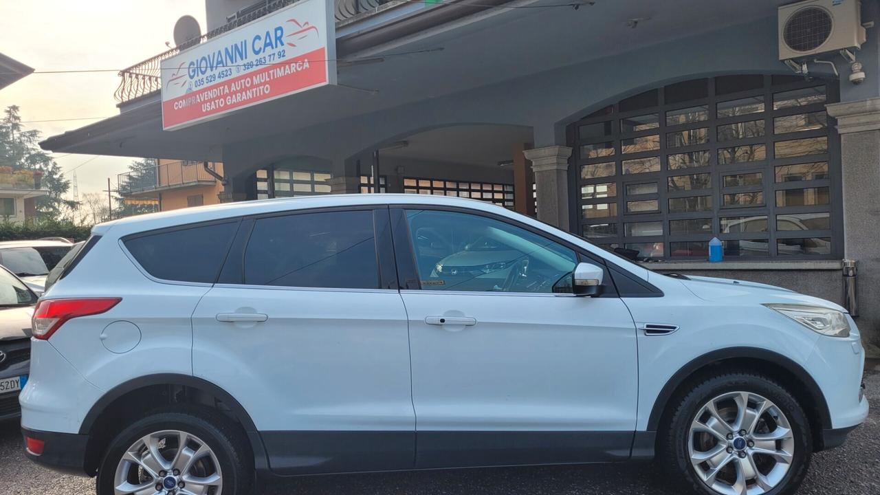 Ford Kuga 2.0 TDCI 140 CV 4WD Titanium