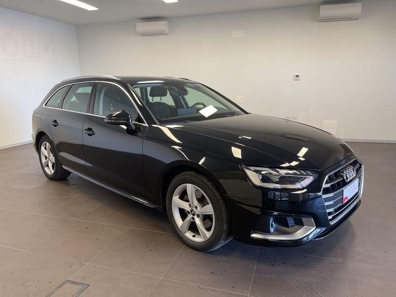 Audi A4 AVANT 35 TDI S TRONIC