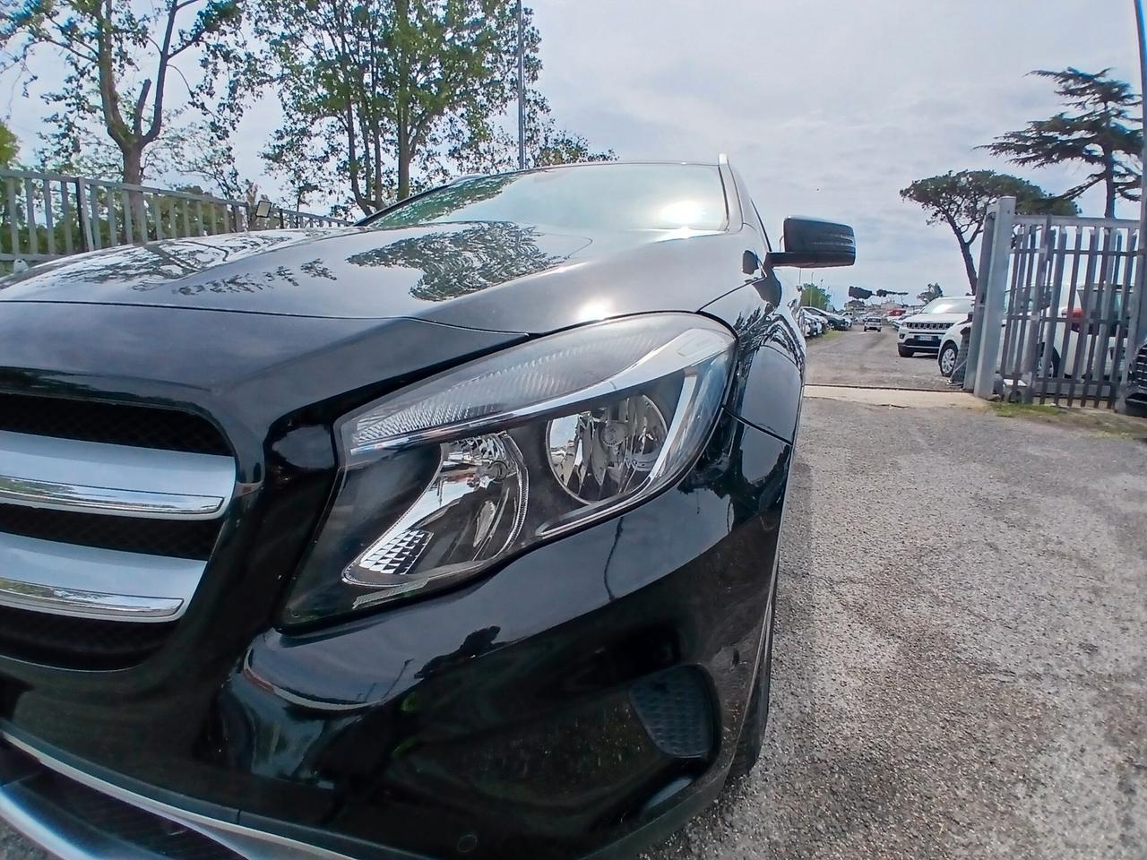 Mercedes-benz GLA 180 d Premium