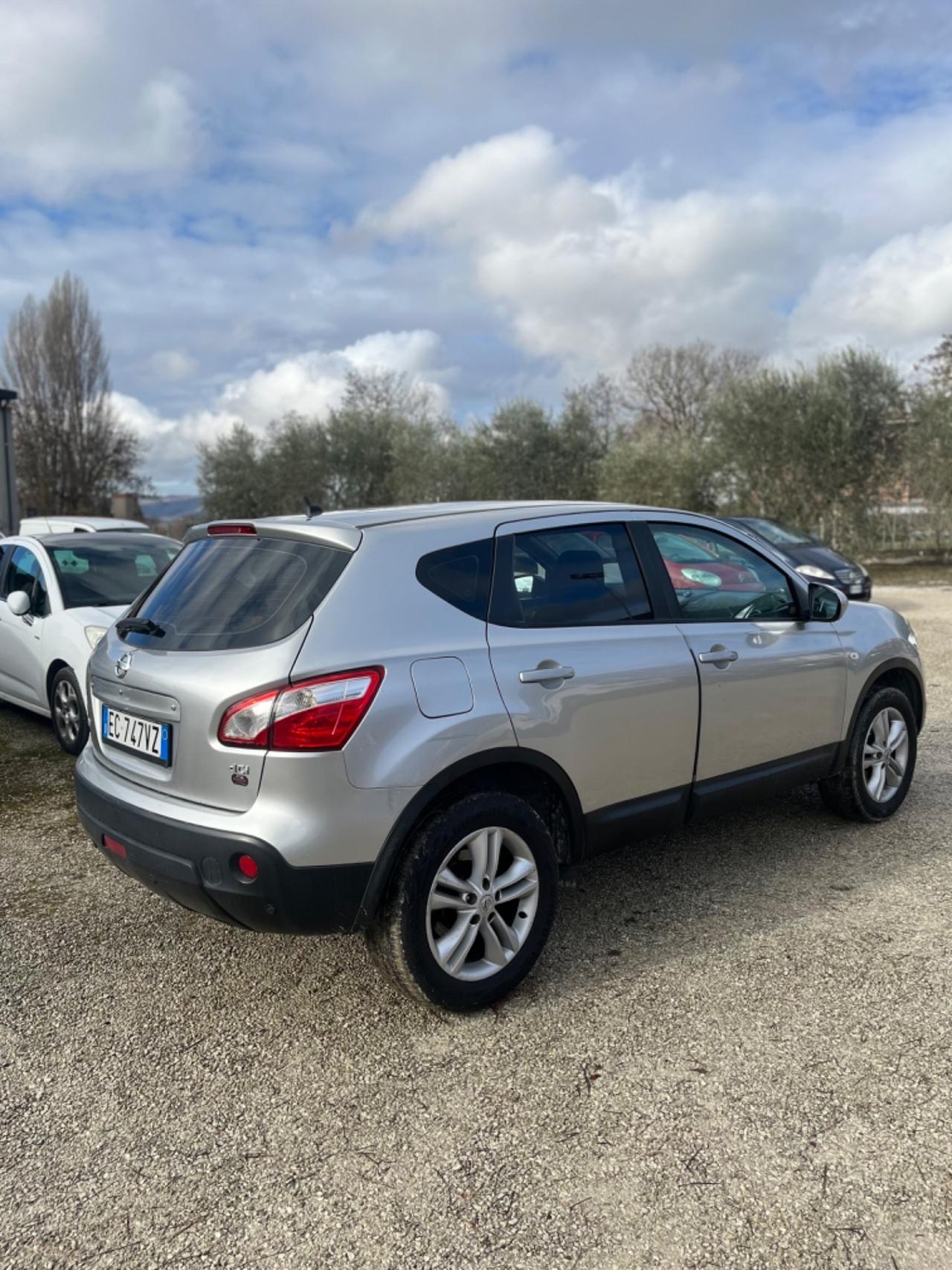 Nissan Qashqai 1.5 dCi PERFETTA SI NEOPATENTATI