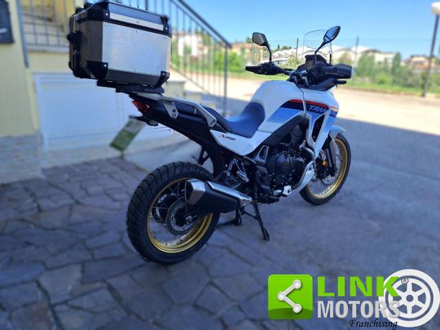 HONDA Transalp XL750 .