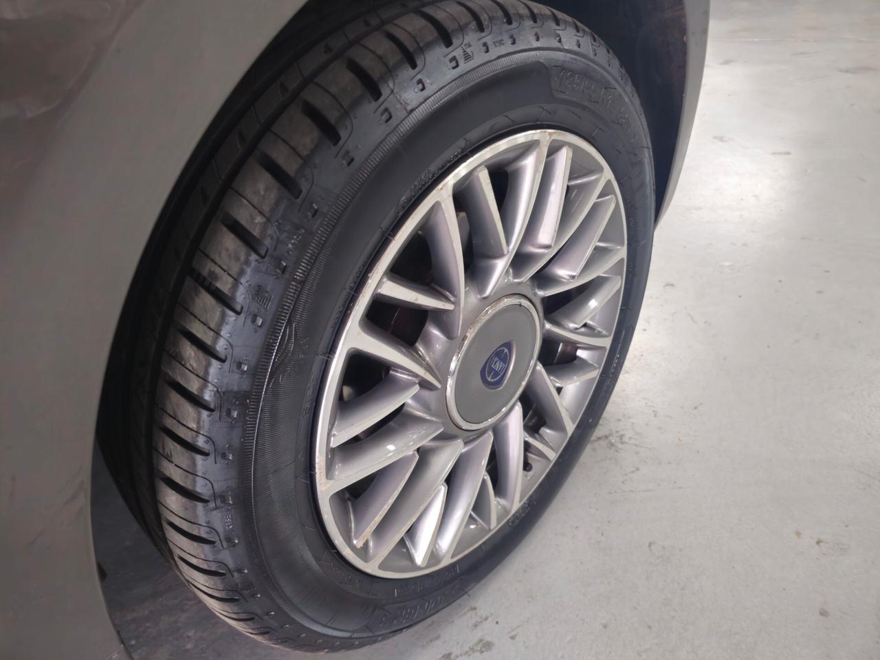 Lancia Ypsilon 1.3 MJT 16V 95 CV 5 porte S&S Gold