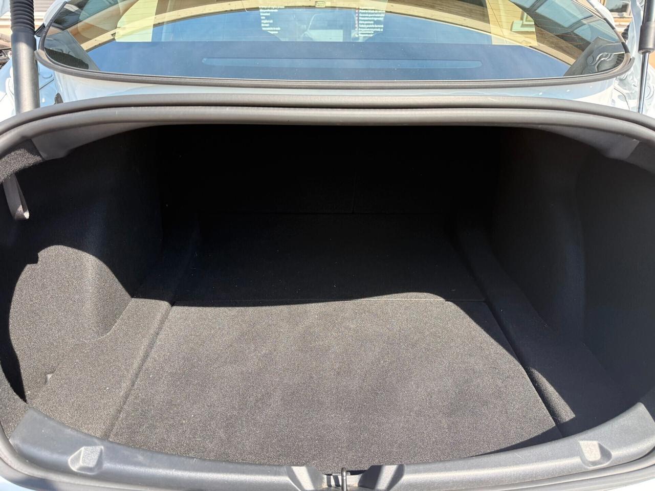 Tesla Model 3 RWD