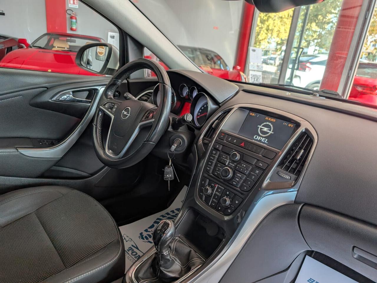 Opel Astra 1.4 Turbo 140CV Sports Tourer GPL Tech Cosmo