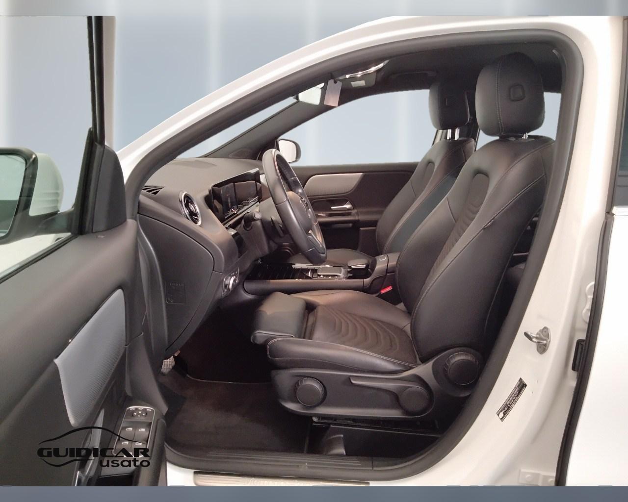 Mercedes-Benz GLA-H247 2020 - GLA 180 d Sport auto