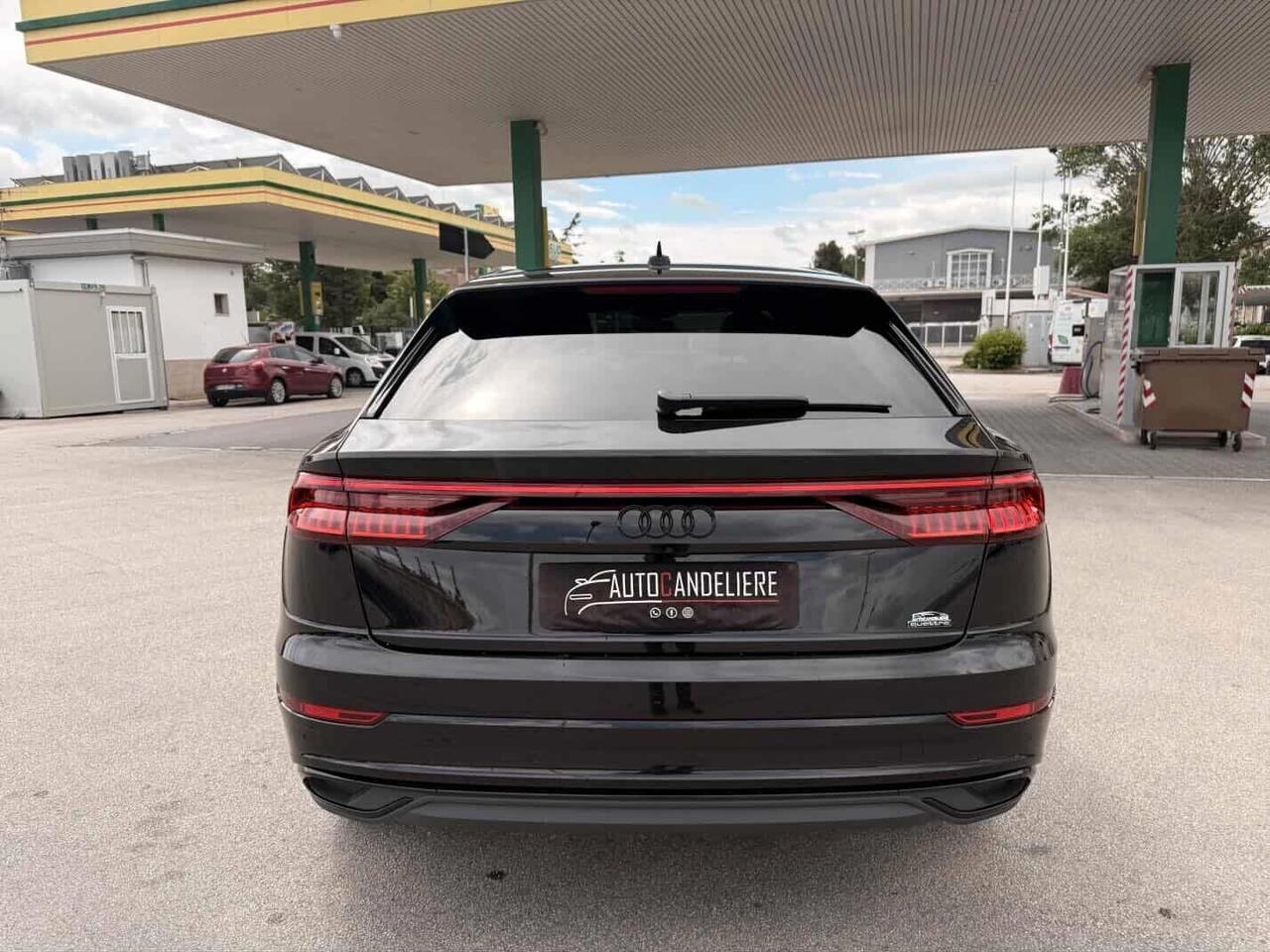 Audi Q8 50 TDI IDENTITY BLACK/23" RSQ8/PELLE/S-LINE