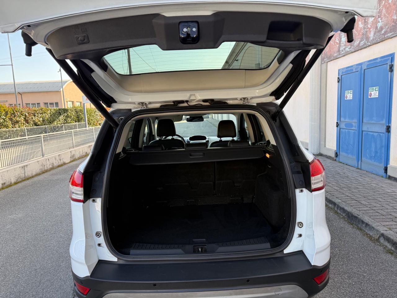 Ford Kuga 2.0 TDCI 140 CV 4WD Titanium