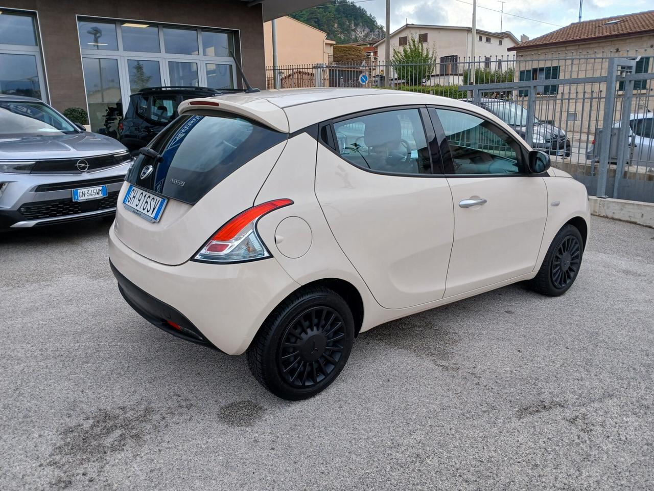 Lancia Ypsilon 1.0 BENZINA HYBRID 2022